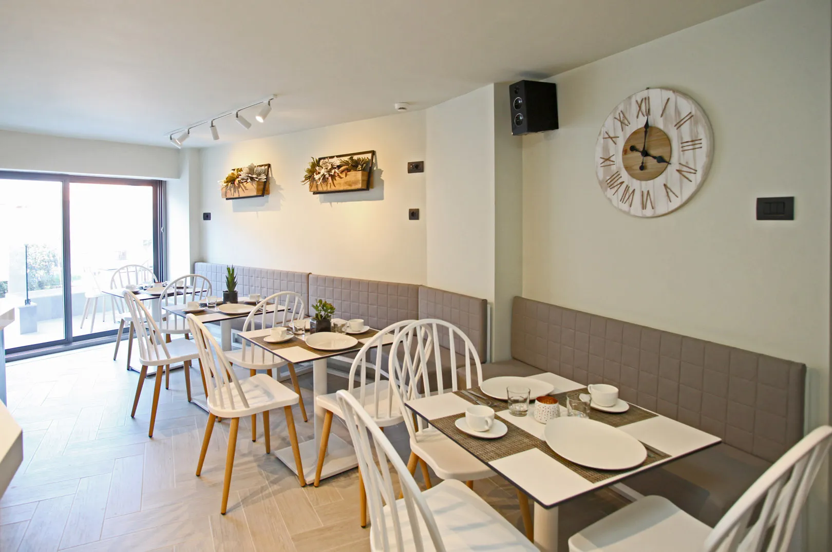 Athinais Hanioti Luxury Apartments Breakfast Lounge Hanioti, Halkidiki, 63085, Central Macedonia, Greece IMG 7158